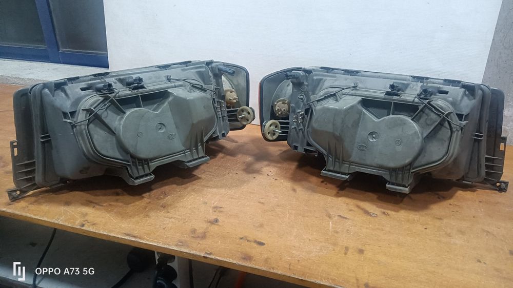 Farol Mercedes 190 óticas originais