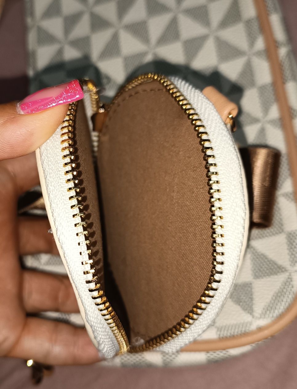 Mala com porta moedas