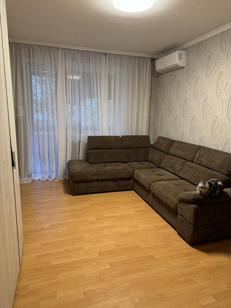 Продам 2 квартиру на початку міста