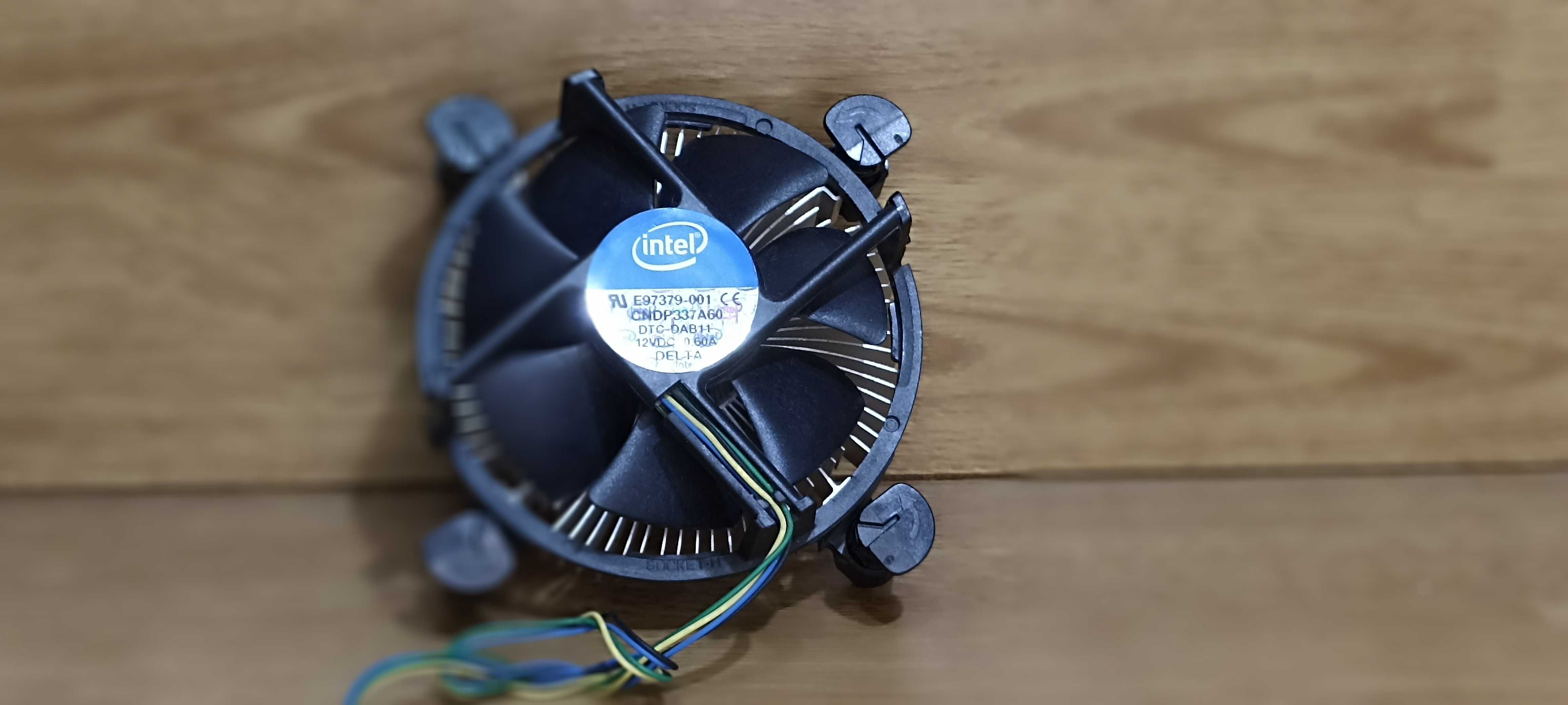 Процесорний кулер Intel E97379 001