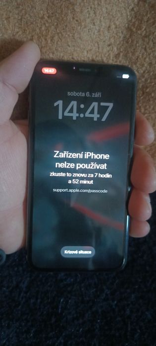 Продам айфон 11 про