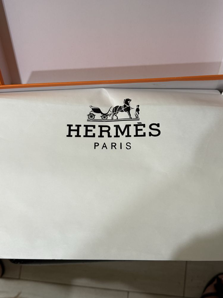 Новые шлепки Hermes!