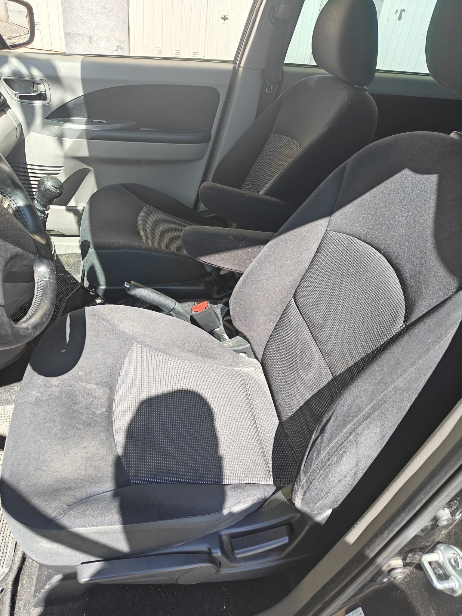 Mitsubishi Grandis