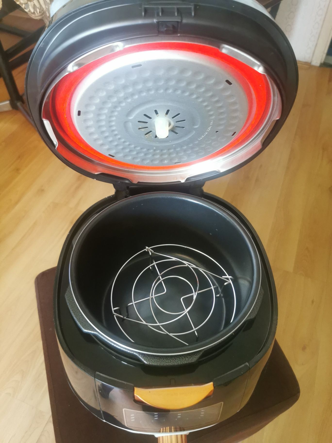 Multicooker w stanie idealnym