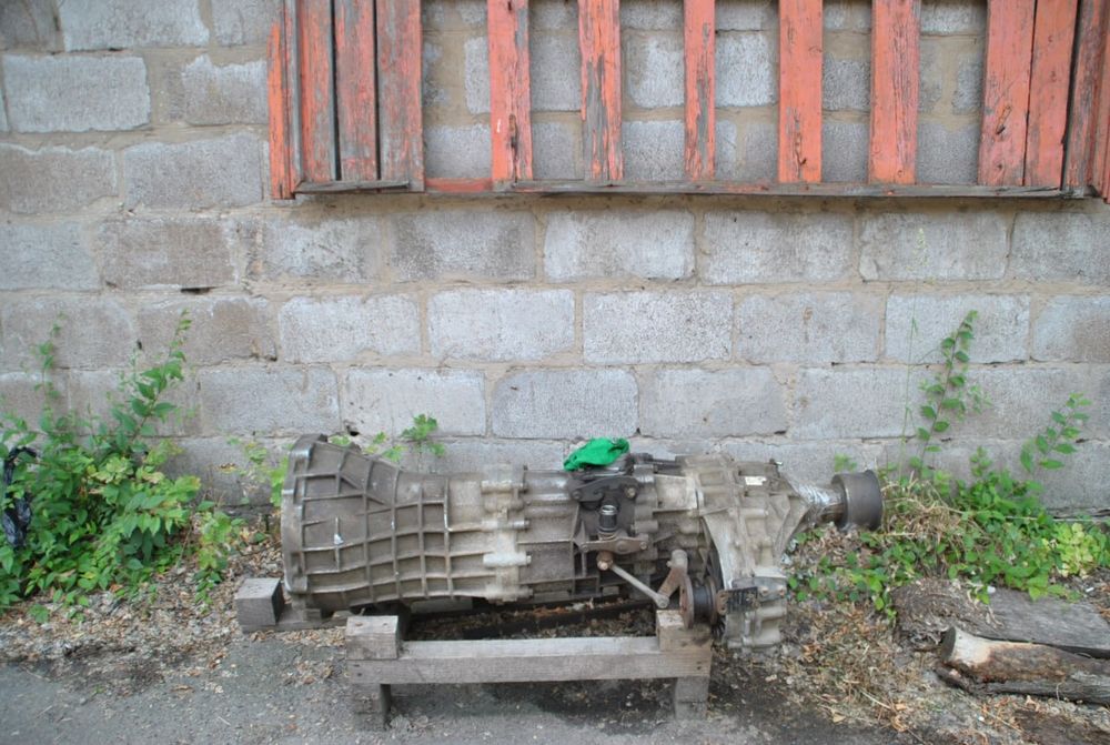 МКПП+Раздатка 2.5 TDI. Nissan Navara D22