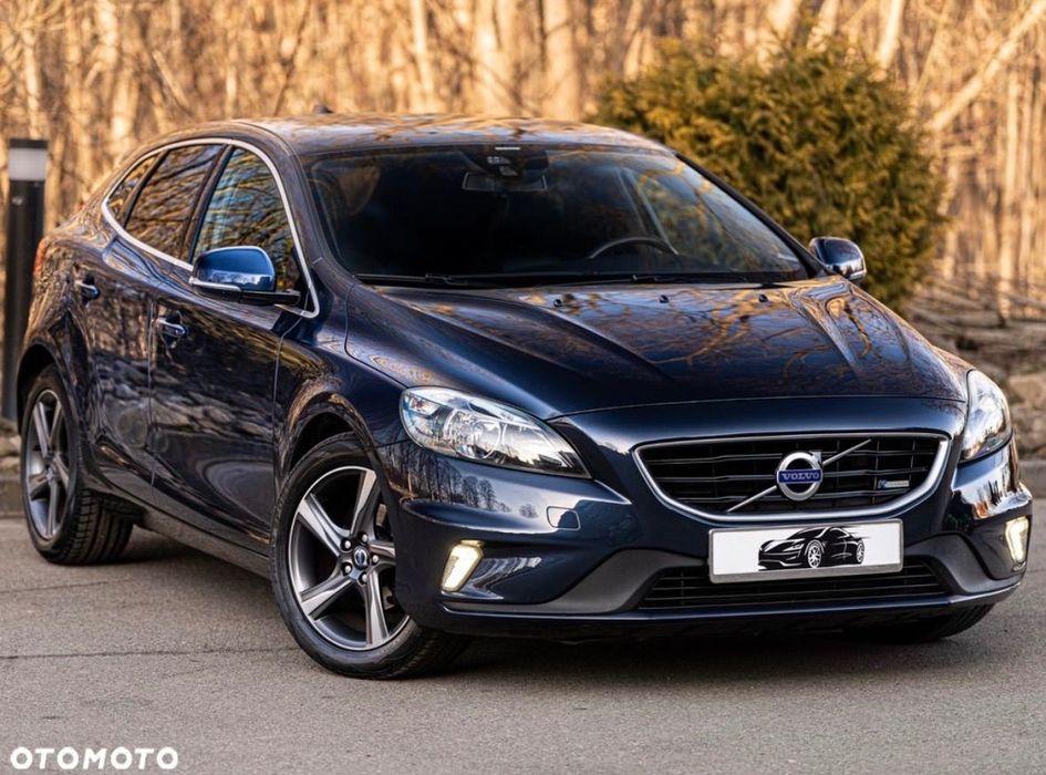 Volvo V40 Volvo V40 D2 R-Design Stan idealny Bezwypadkowy