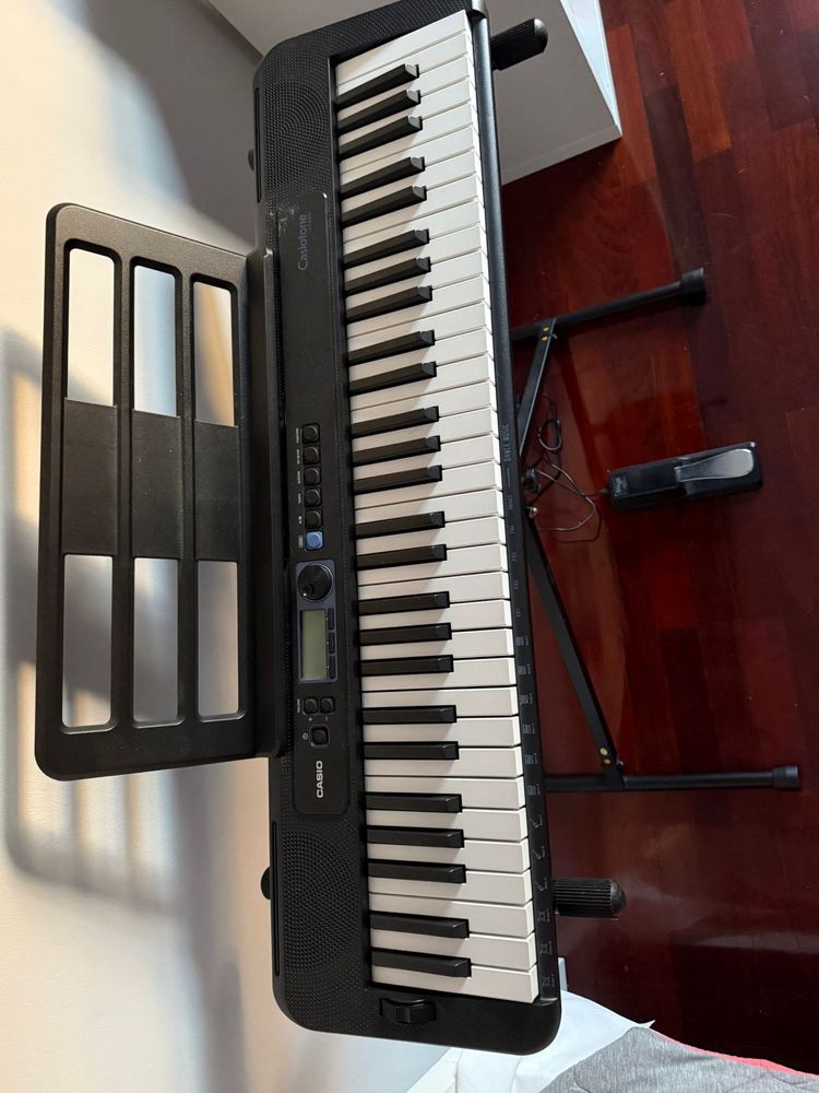 Teclado/ Piano Casio CT-S300 + pedal + suporte