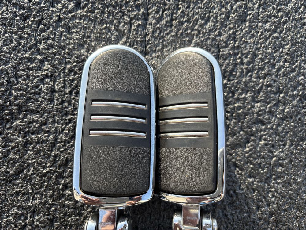 Podnóżki tylne Harley-Davidson Touring Street Road Glide stopki uchwyt