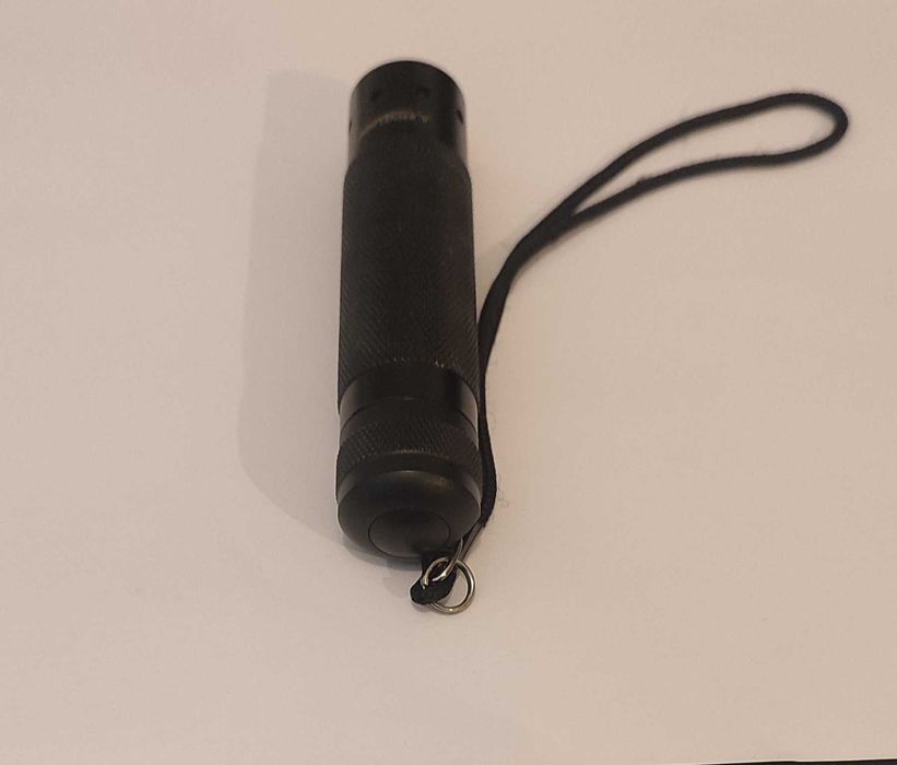 Lanterna tática Led Lenser V2