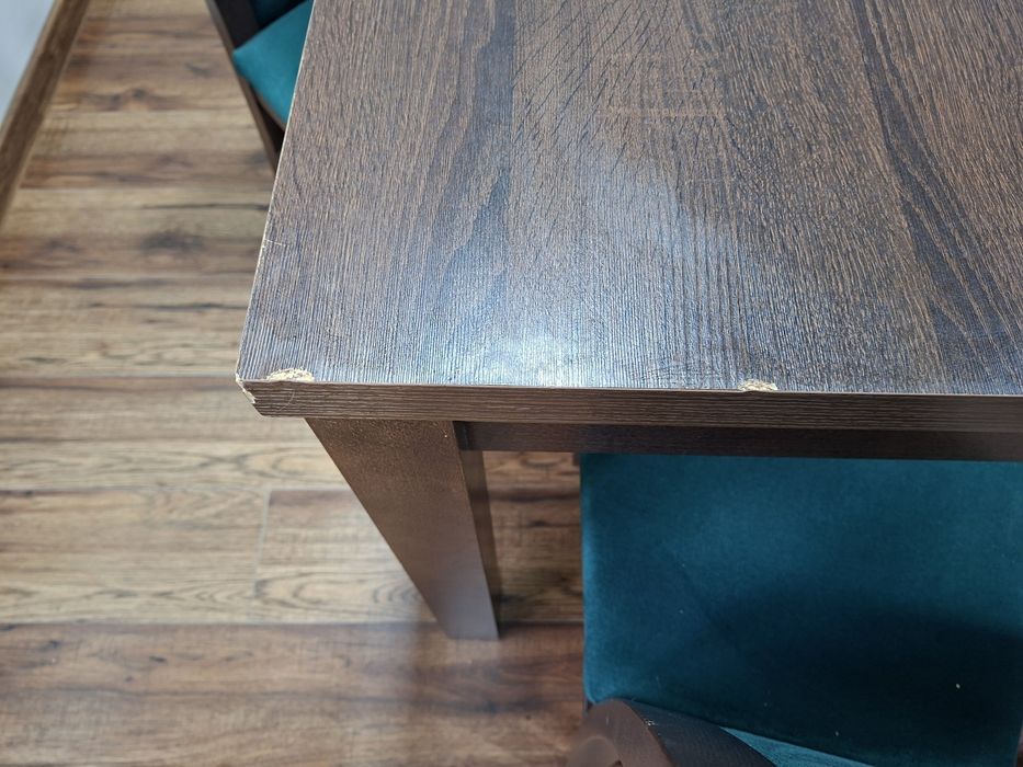 Stół z 12 krzesłami