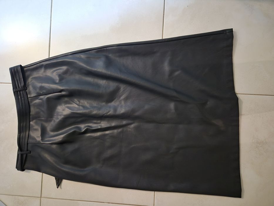 Спідниця екошкіра Reserved L