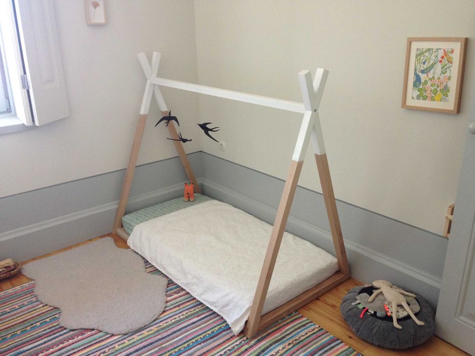 Cama tipi montessori com estrado