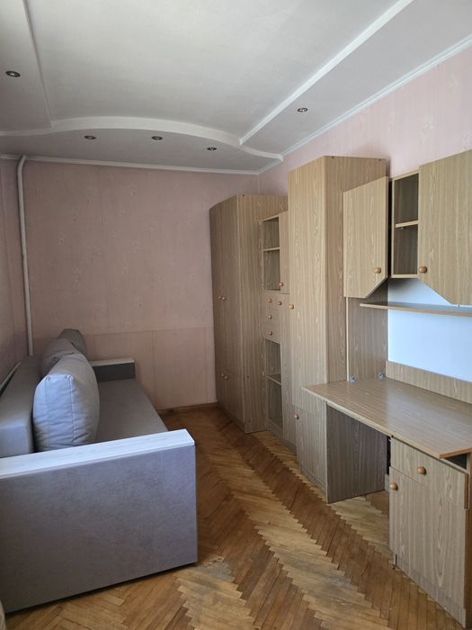 Сдам 2-х комнатную квартиру Дарницкая  площадь