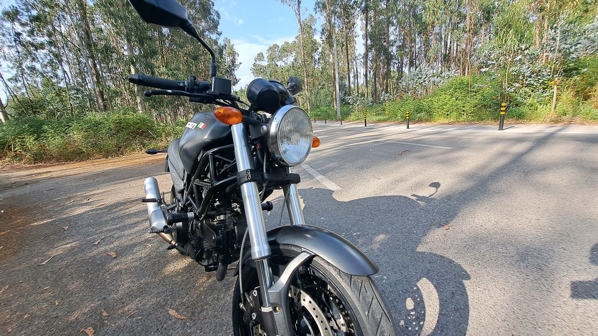 Ducati Monster 695