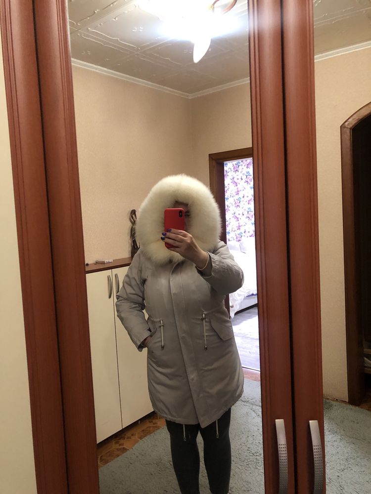 Продаю парку с мехом