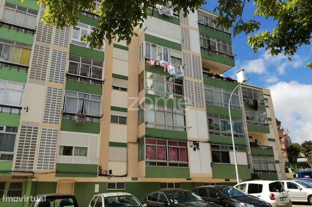 Armazém industrial, Reboleira, Zona Nobre