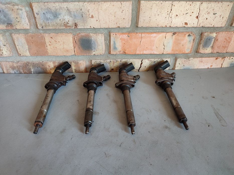 Форсунка форсунки 9658194180, 9647247280 Peugeot Citroen Ford volvo