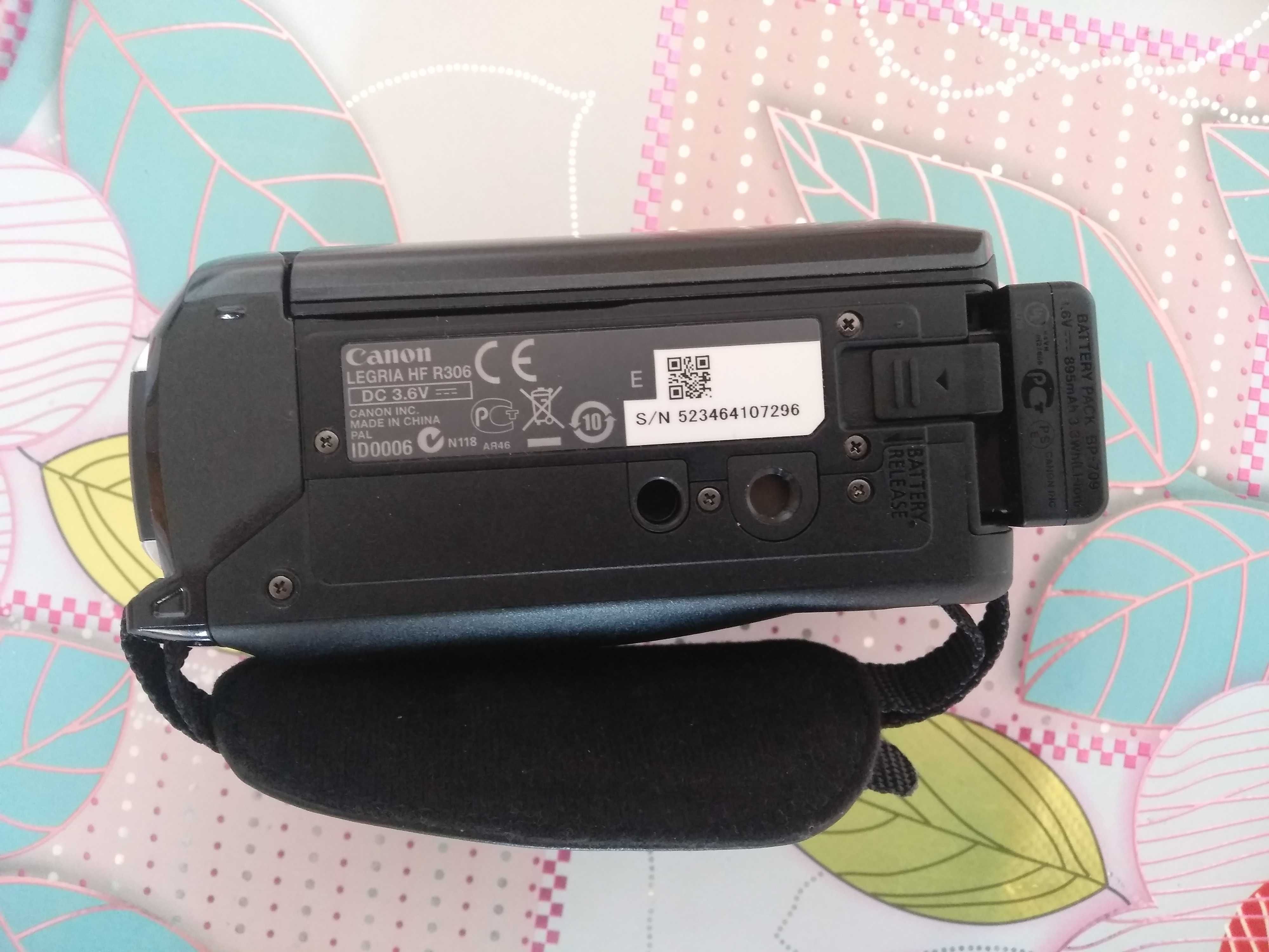 Цифровая видеокамера Canon LEGRIA HF R306
