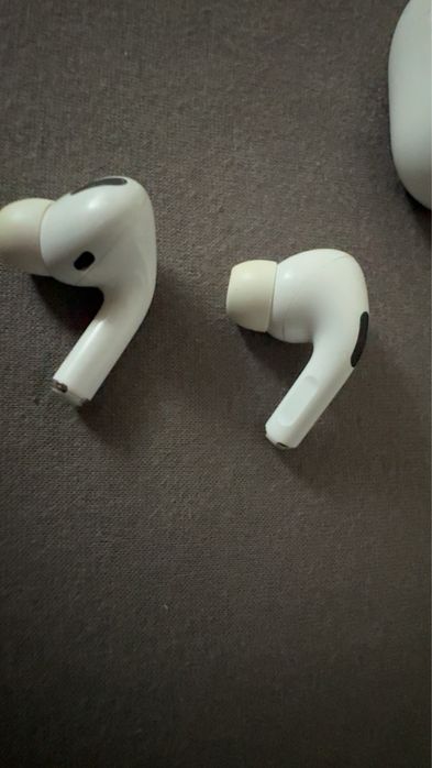 Air Pods Pro W pelni sprawne dowod zakupu nie fake!!