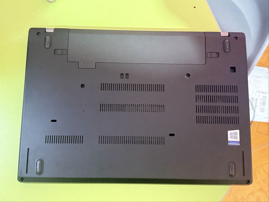 Lenovo T480, Intel I7-8650U,1.9ghz, 16gb