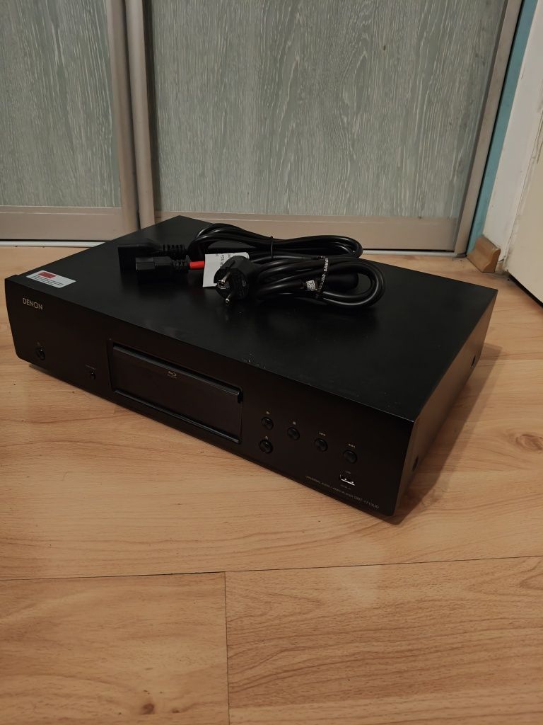 Odtwarzacz blu-ray/Denon DBT-1713UD