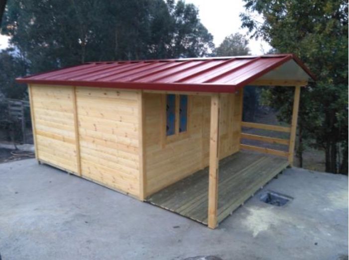 Casas e abrigos feitos em madeira tratada
