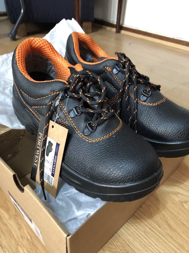 Botas trabalho novas