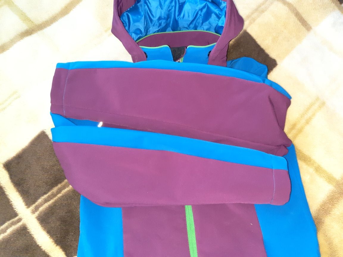 Горнолыжная курточка INOC для девочки р. 146-152 см, состояние новой