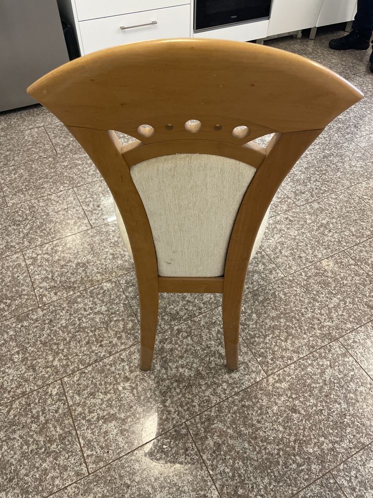 Krzeslo z drewna