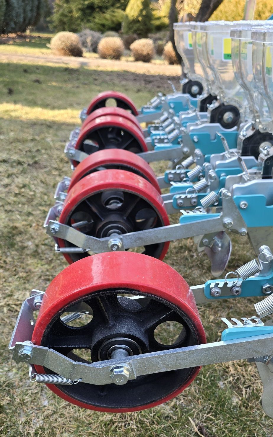 Siewnik do warzyw mechaniczny nie pneumatyczny punktowy precyzyjny