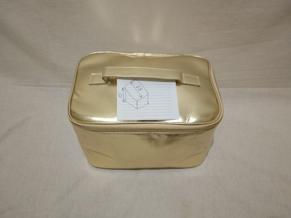 Сумка золотая с длинной ручкойй