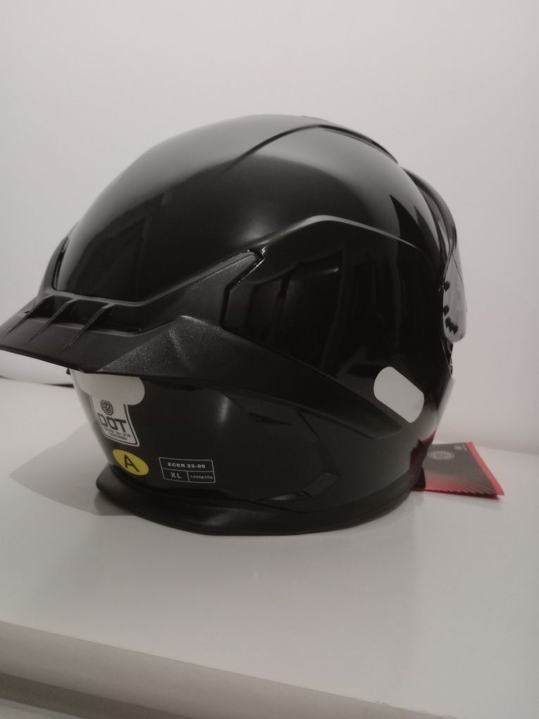 Capacete de moto NOVO