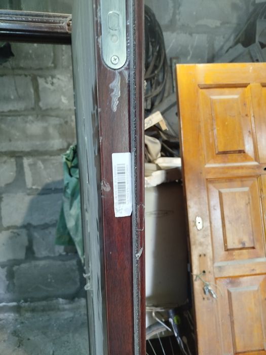 Дверь деревянная