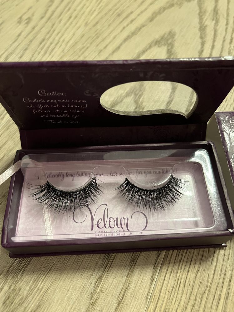 Rzęsy na pasku Velour lashes