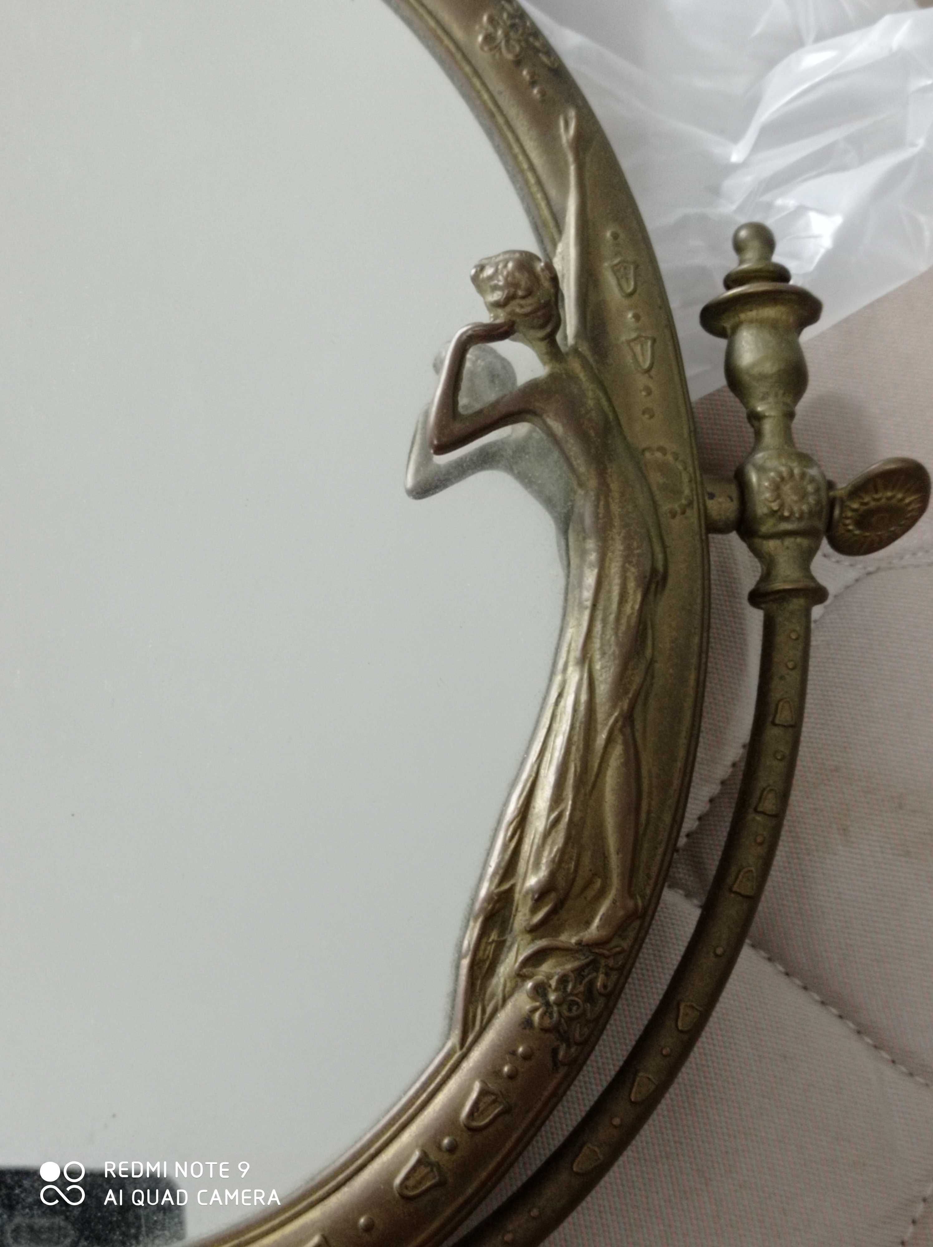 Belo espelho de mesa