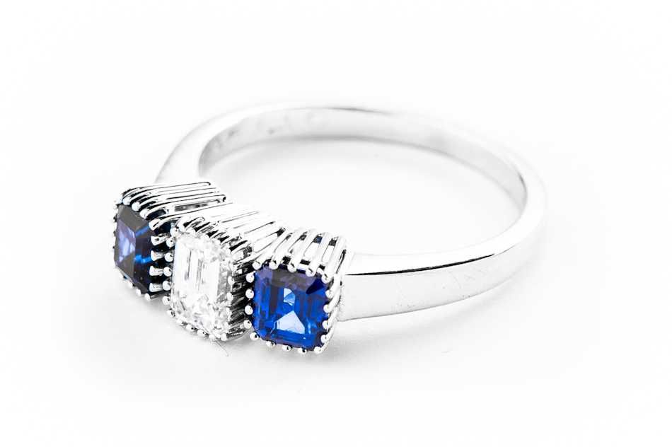 Chabrowy Złoty Pierścionek - 18K - 3,65g - SZAFIRY - DUŻY DIAMENT