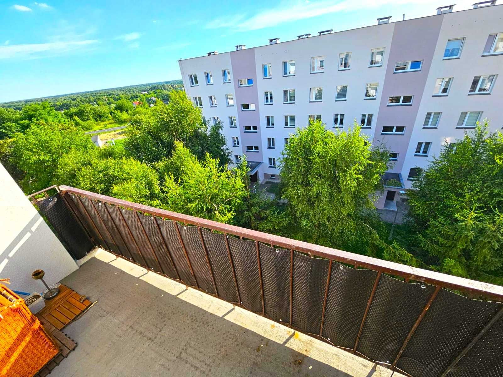 76m2 - 4 pokoje, balkon, osobna lazienka i wz - ul. komisji ed. narod.