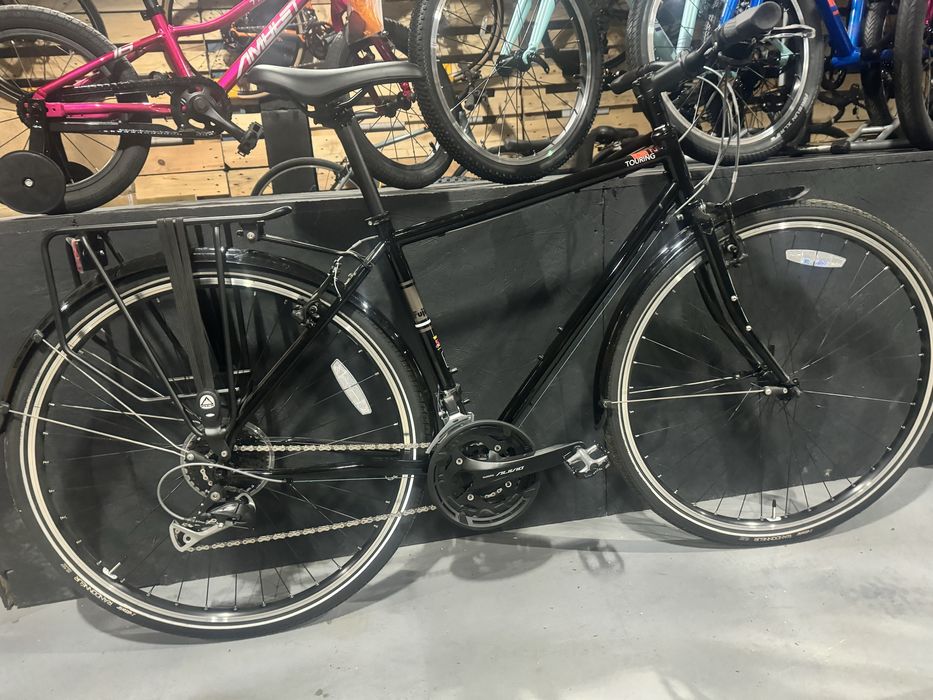 Rower 28 Fuji Touring LTD shimano alivio 3x9