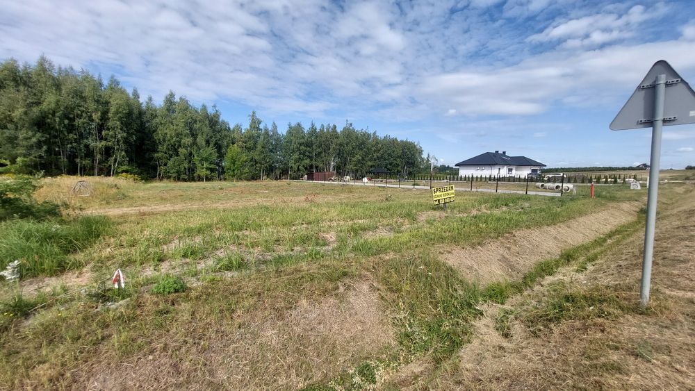 Działka budowlana z Warunkami Zabudowy oraz mediami 20a