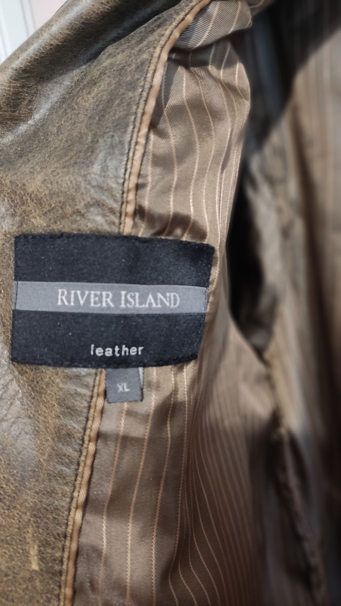 Куртка leather знаменитой Лондонской фирмы River Island. розмір XL.