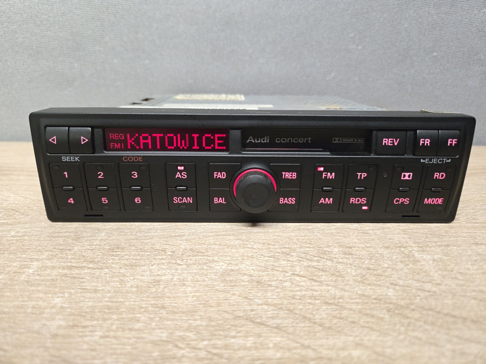 Radio samochodowe Audi Concert PLUS A3 A4 B5, A6 C5, TT, A2 + kod 22cm