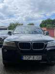 BMW x3 xdrive.