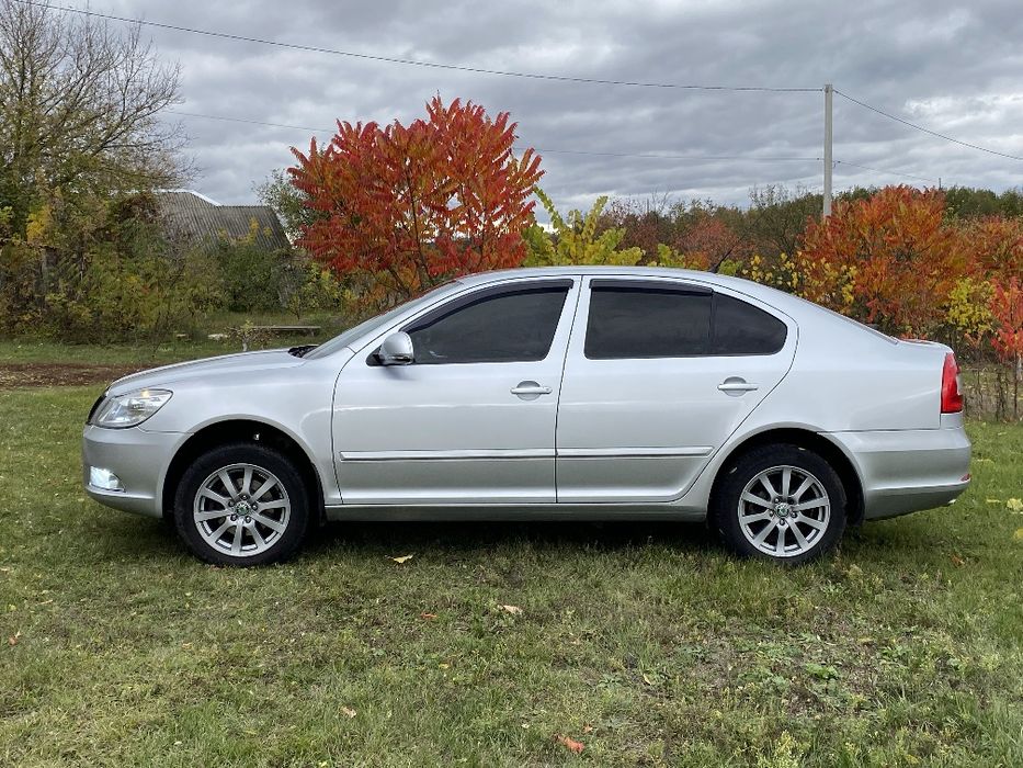 Офіційна Skoda Octavia 1.6 2010 рік