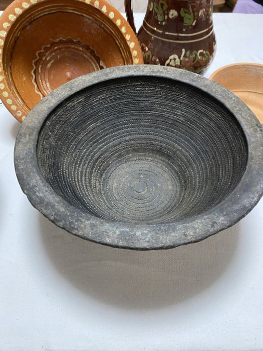 Старовинний глиняний посуд