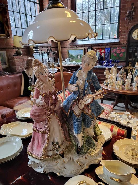 Ogromna lampa porcelanowa