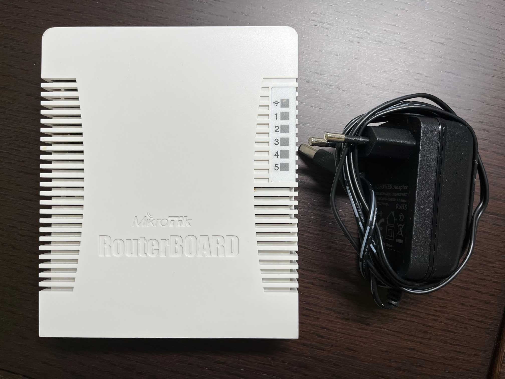 Роутер MikroTik RouterBOARD RB951G-2HnD, 5 LAN 100/1000Mb