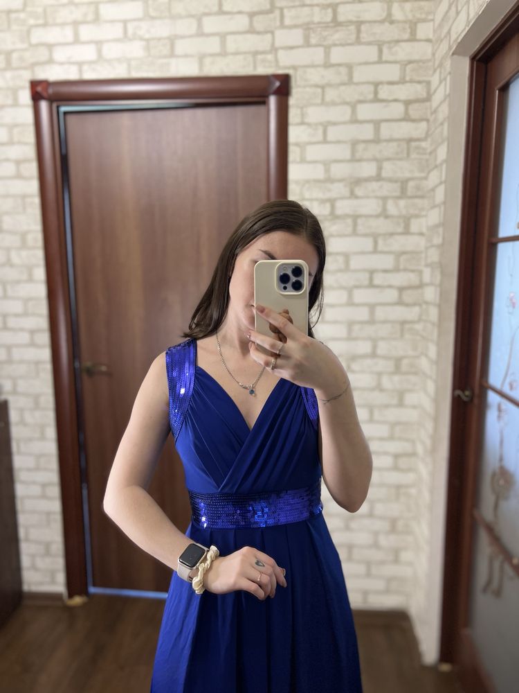 Нарядное платье