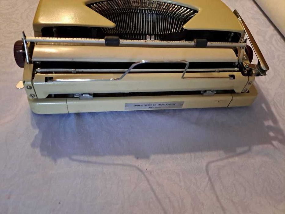 Печатная дорожная машинка Olimpia SPLENDID 33