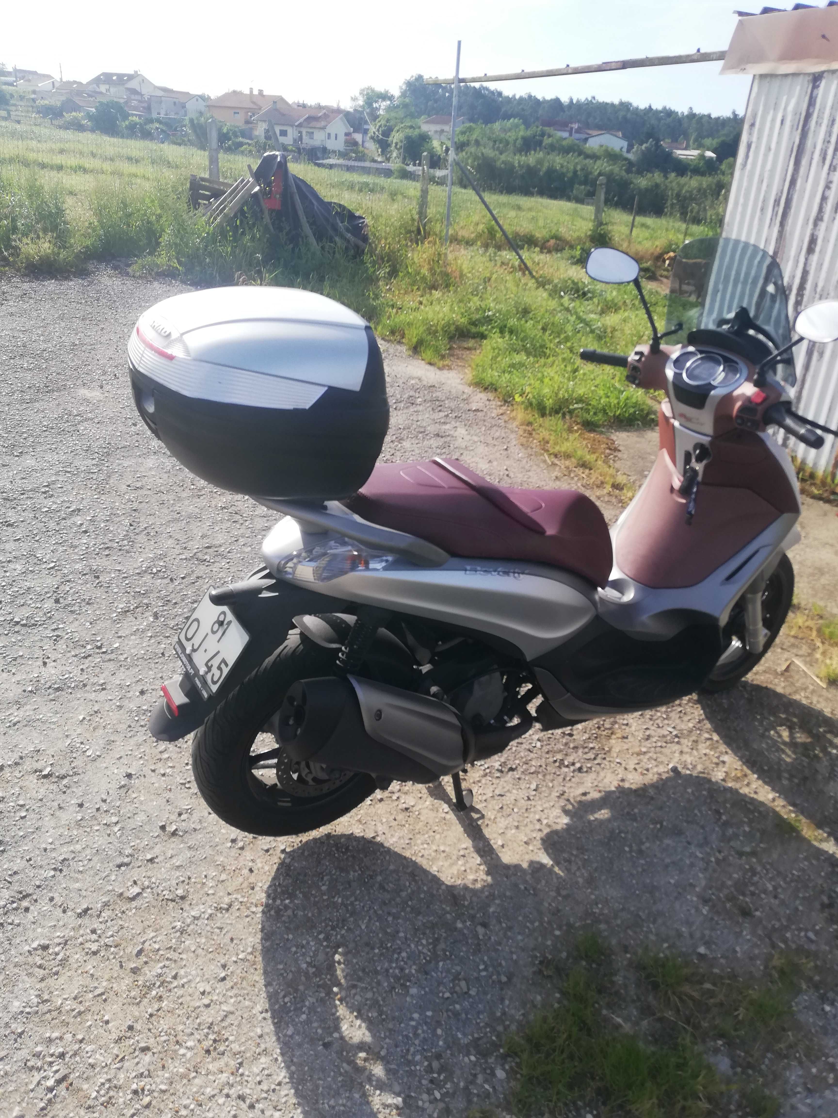 Piaggio Beverly 350 sport touring