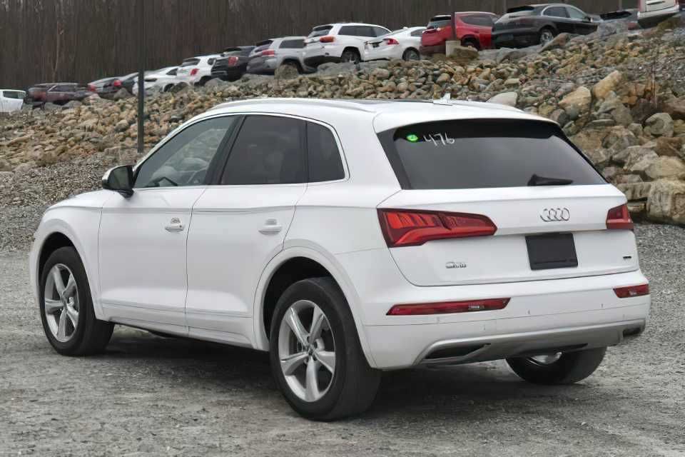 2020 Audi Q5 quattro Premium Plus 45 TFSI